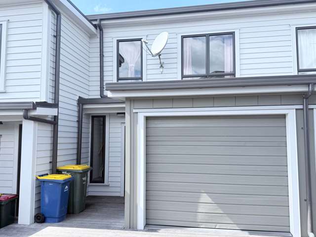 Stylish Townhouse Living in Lucas Point