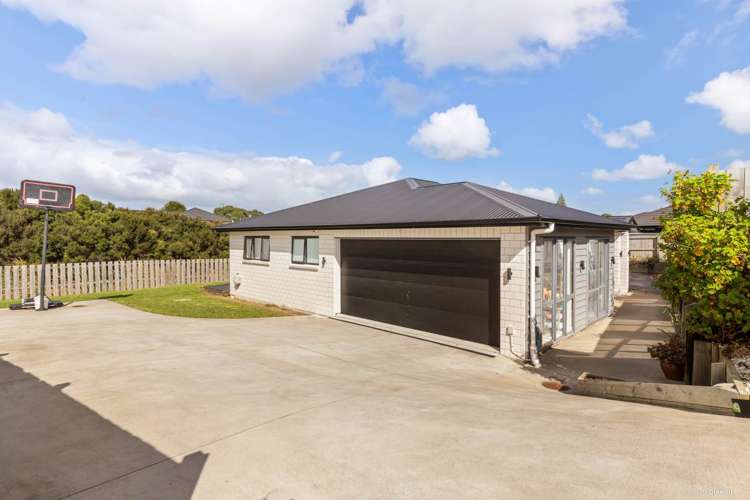 11 Tahuna Minhinnick Drive Glenbrook_1