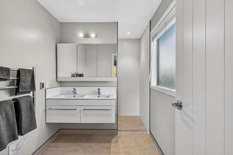 72 Jellicoe Drive Hamilton East_14
