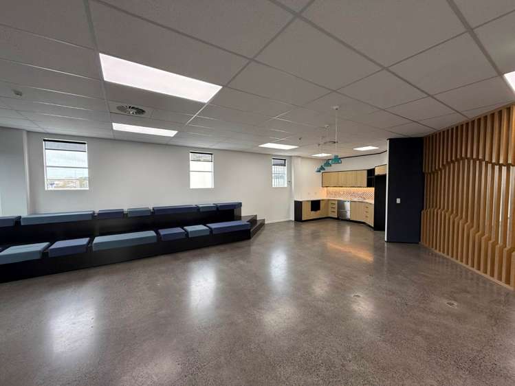 235 Broadway Newmarket_1