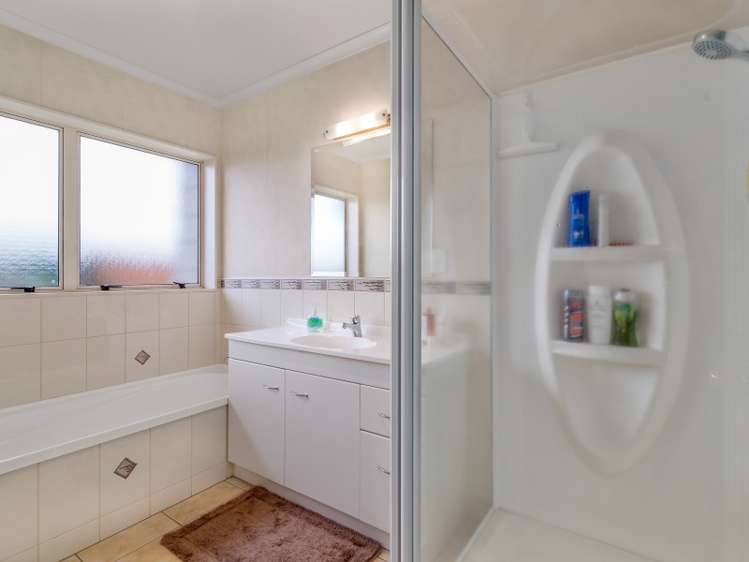 17 Heaphy Place Pukehangi_9