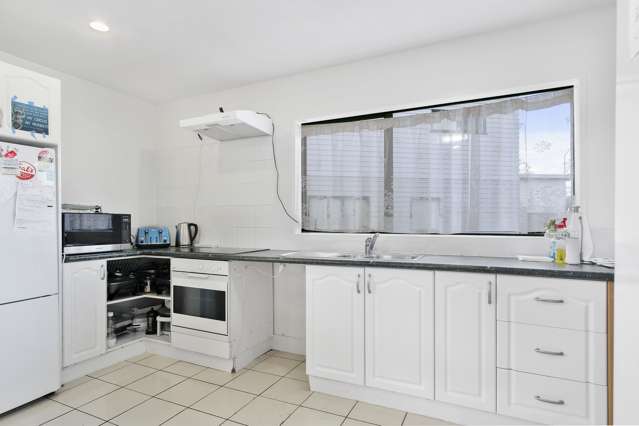 15/1 Briar Way New Lynn_1