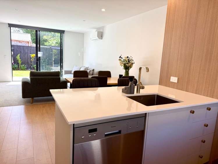  6/90 Holly Road Saint Albans_9