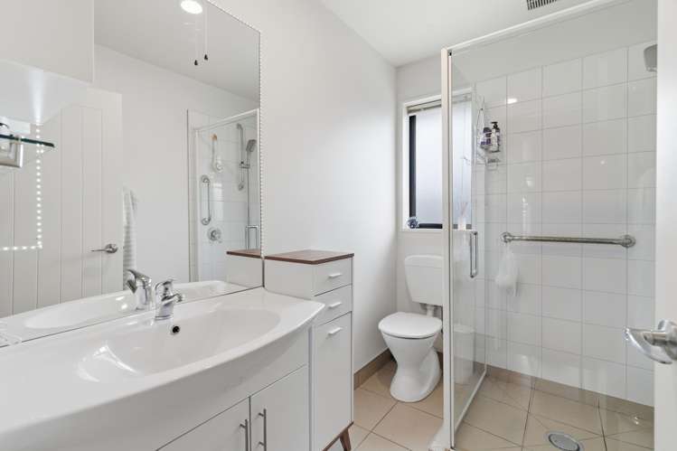 4/19 Tower Street Hornby_13