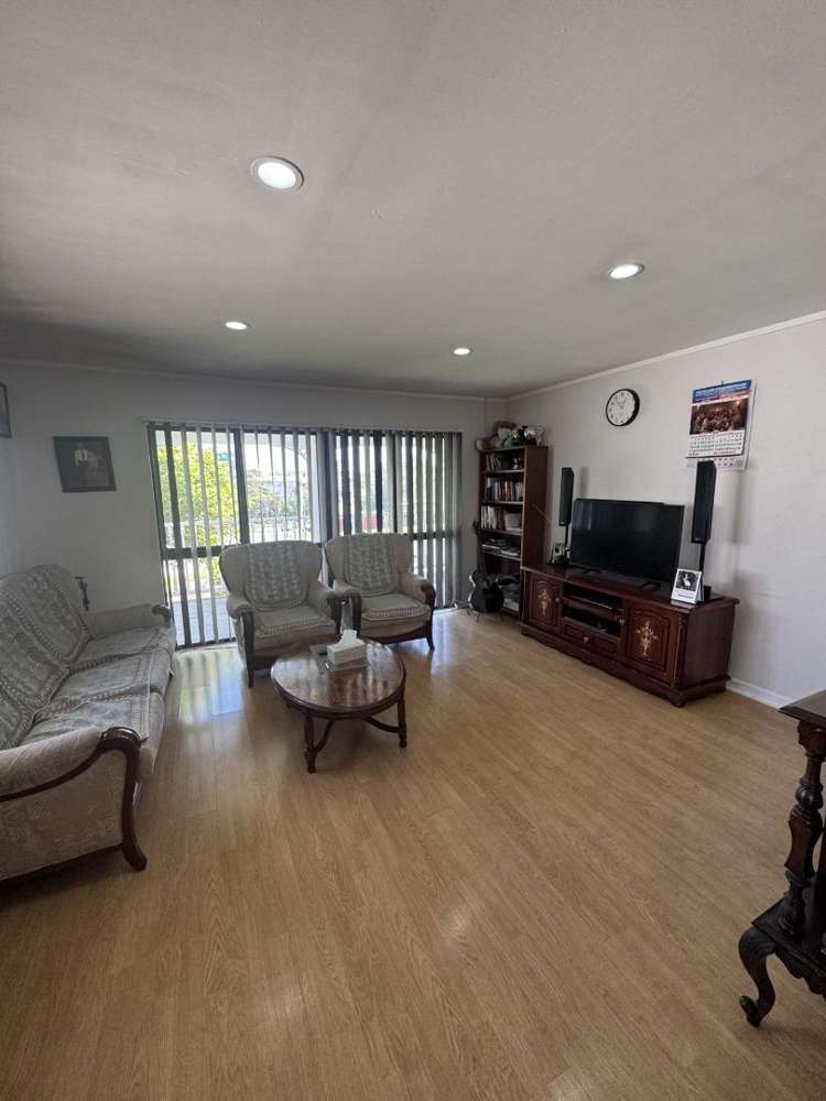 68 Newington Road Henderson_2