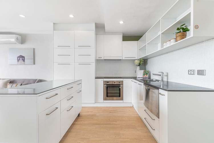 607/18 Beach Road Auckland Central_7