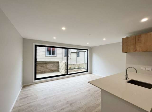 1/64 Owen Street Newtown_2