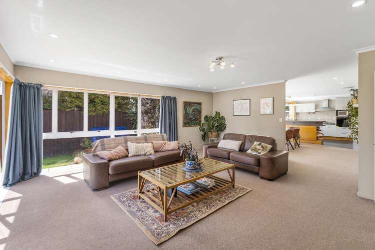 34 Townshend Crescent_2