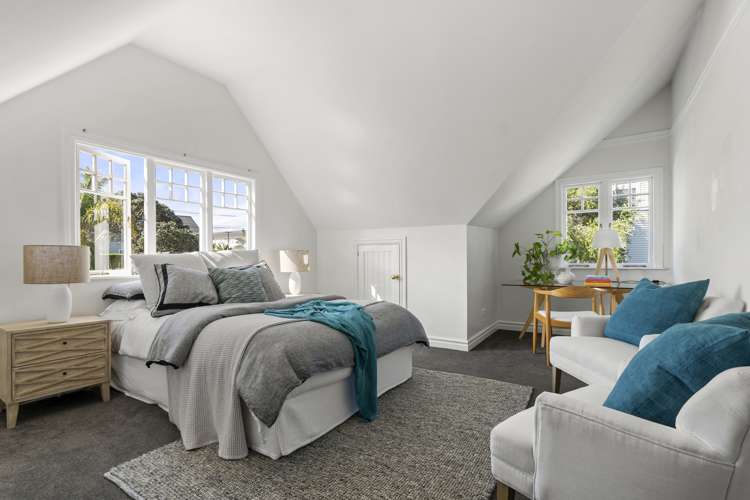 1 Ascot Avenue Narrow Neck_16