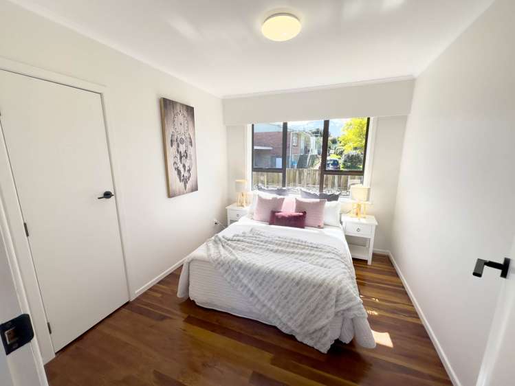 9/17 Kings Road Panmure_18