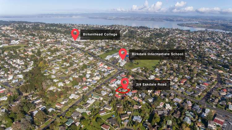 2/4 Eskdale Road Birkdale_18