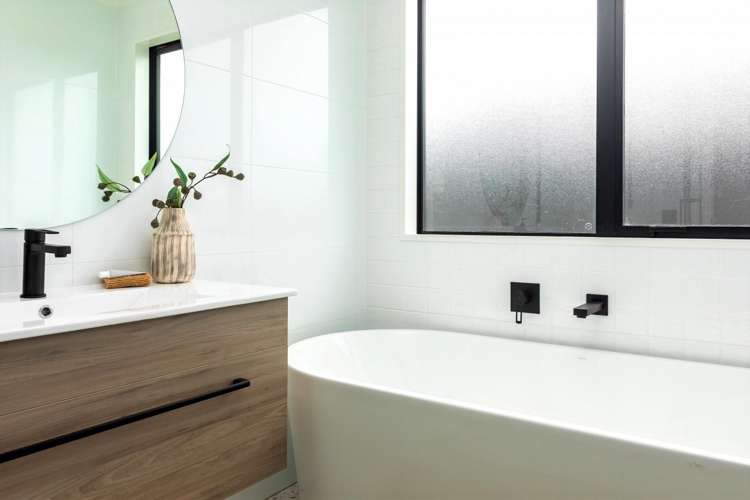 22 Verdeco Boulevard Lincoln_18