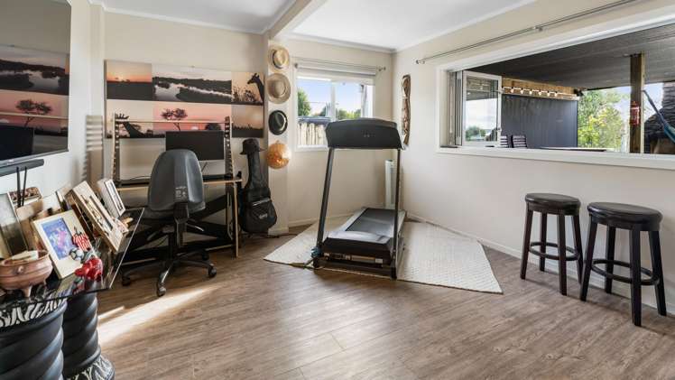 48 Torkar Road Clarks Beach_16