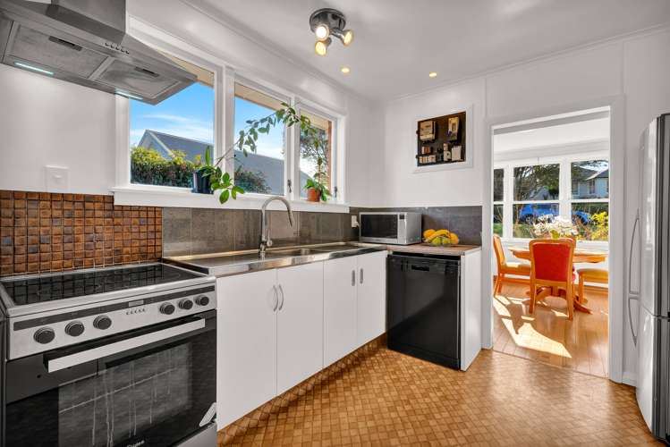 30 Weybridge Crescent Glen Innes_9