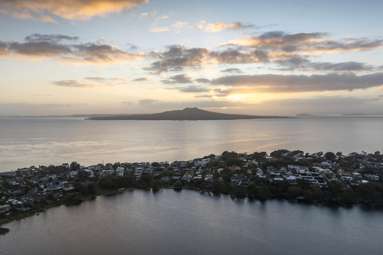 286 Hurstmere Road_4