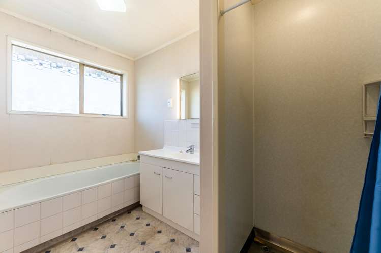 1/1 Chaucer Street Highfield_5