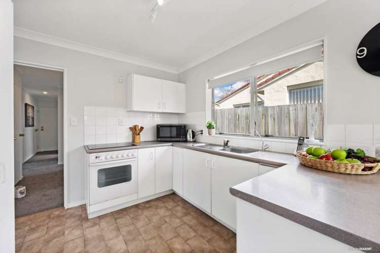 48 Bodi Place Te Atatu South_14