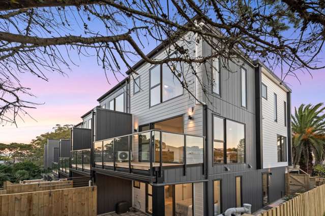 Modern Living in a Peaceful West Harbour Pocket