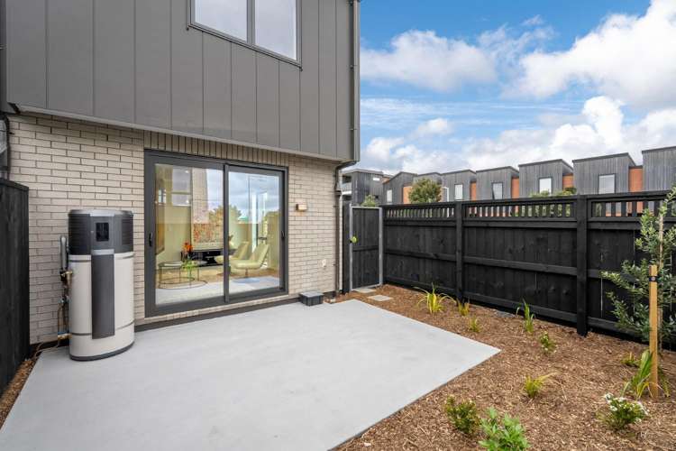 6 Waka Moana Drive Hobsonville_11
