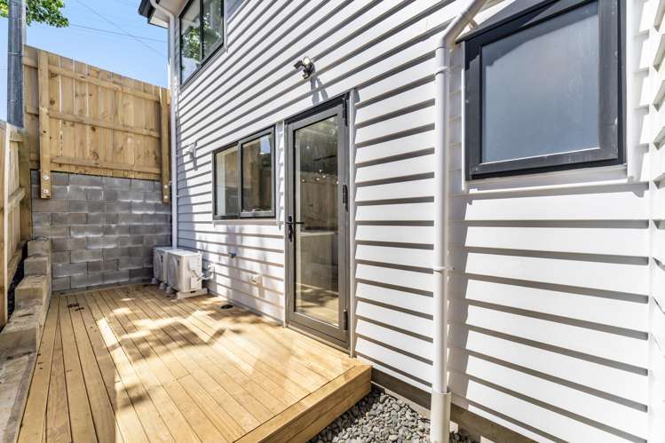 18B-D Fulljames Avenue Three Kings_17
