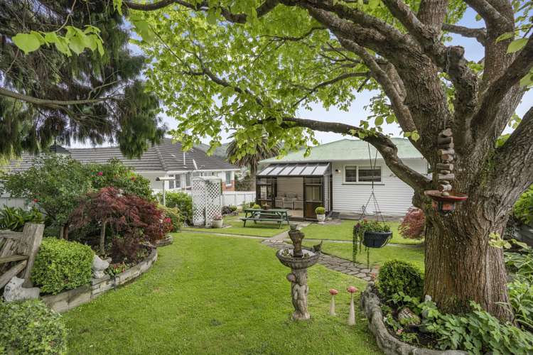 4 Isabel Grove Wainuiomata_21