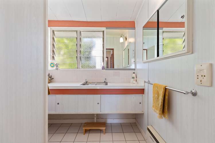 220 Welcome Bay Road Welcome Bay_16