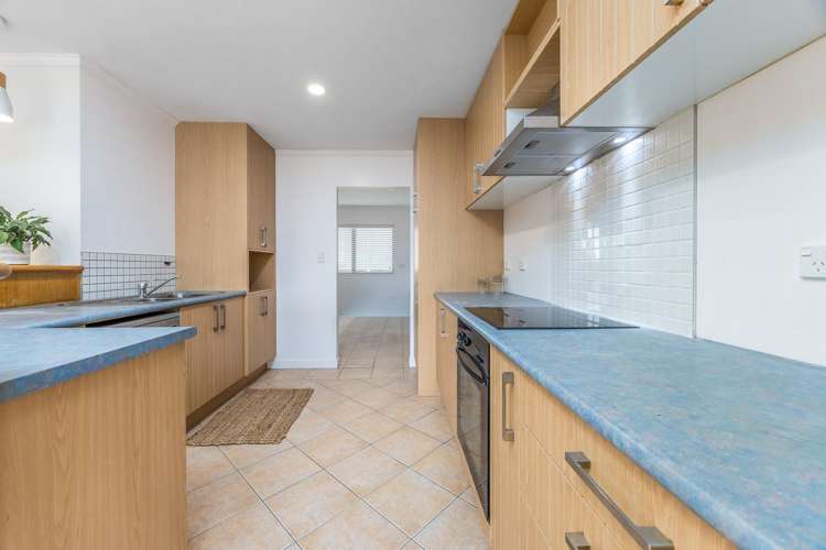 139 Roberta Crescent Orewa_8