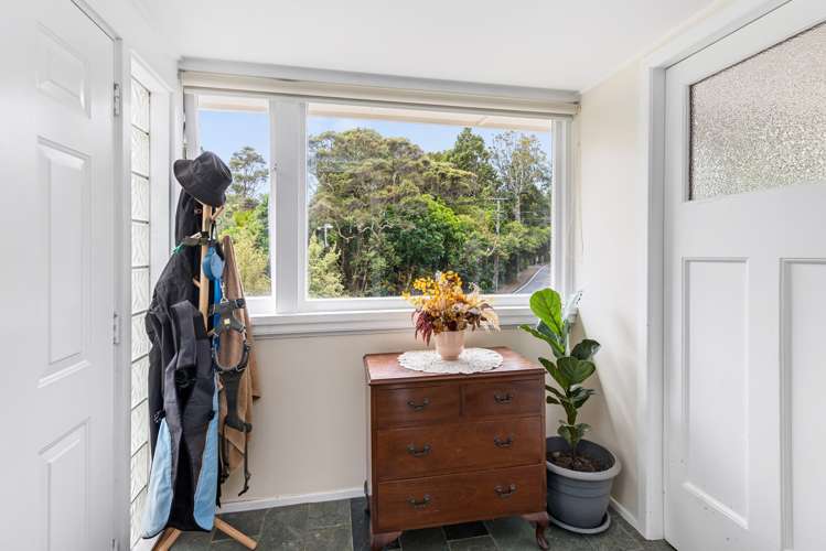 114 Scenic Drive Titirangi_11