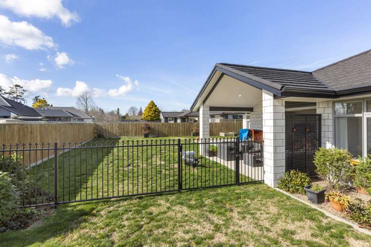 4 Plescher Crescent Leamington_22