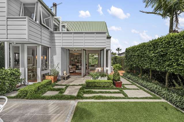 Claude Megson origami - behind the green door