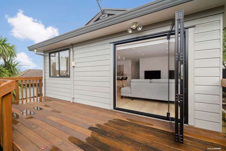2/17 Heathglen Place Bayview_10