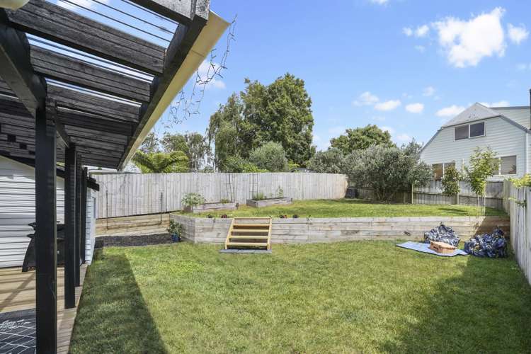 25 Finlow Drive Te Atatu South_23