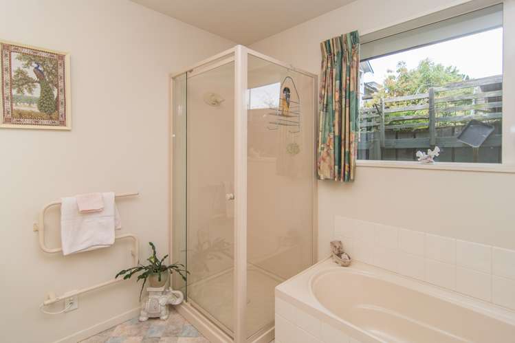 2/2a Chalmers Street Highfield_15