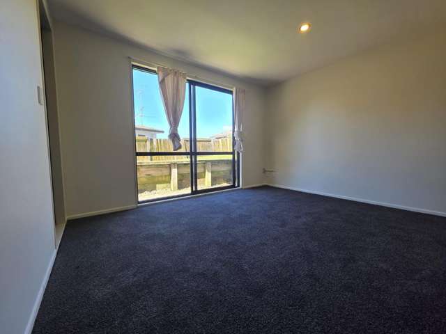 68A Bradbury Road Botany Downs_4