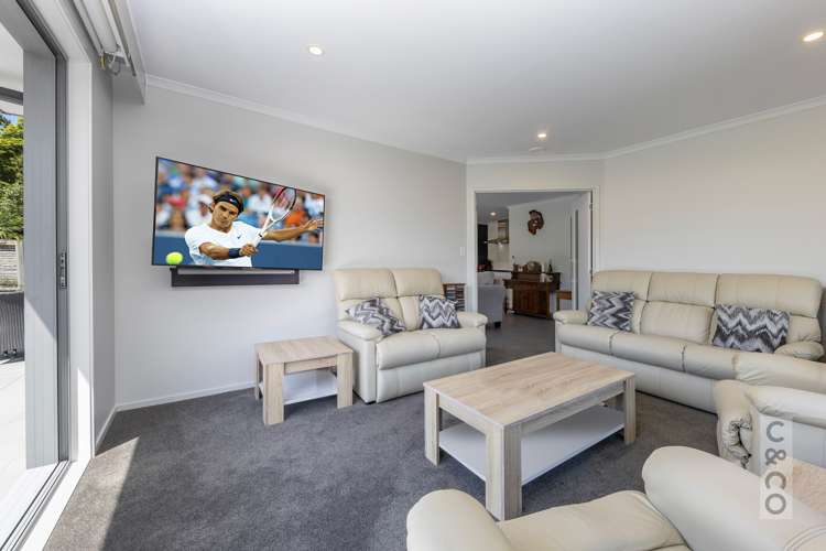 4 School Road Riverhead_18