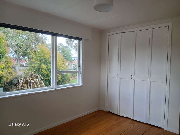 11 London Street Pukekohe_18