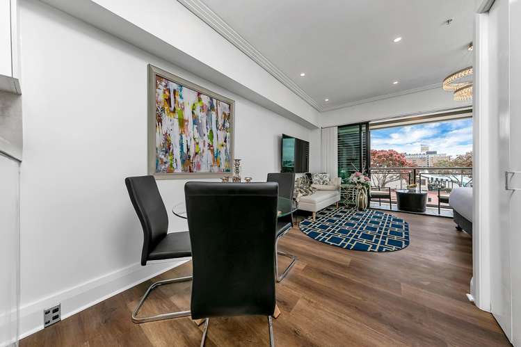 1F/99 Customs Street West_2