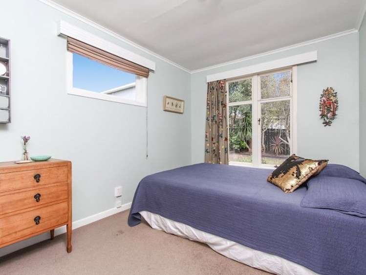 2/41 Brandon Road Glen Eden_10
