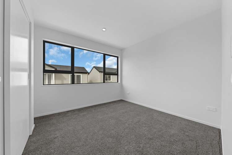 15A Holland Avenue Point England_18