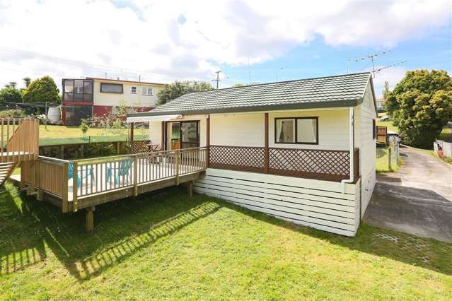 2/70 Mcleod Road Te Atatu South_1