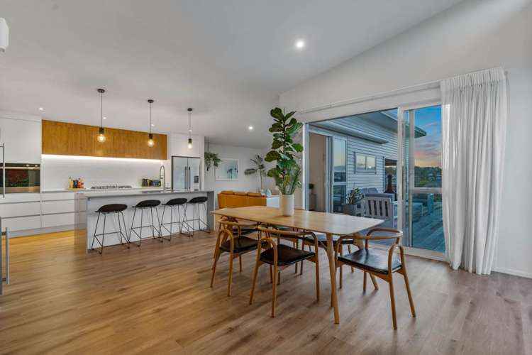 22 Waititiro Rise Stanmore Bay_5