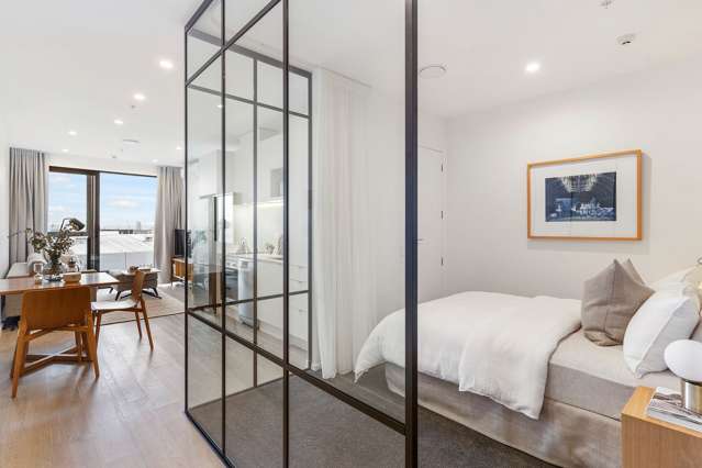NYC Style 1 Bedroom + Flexi + Views