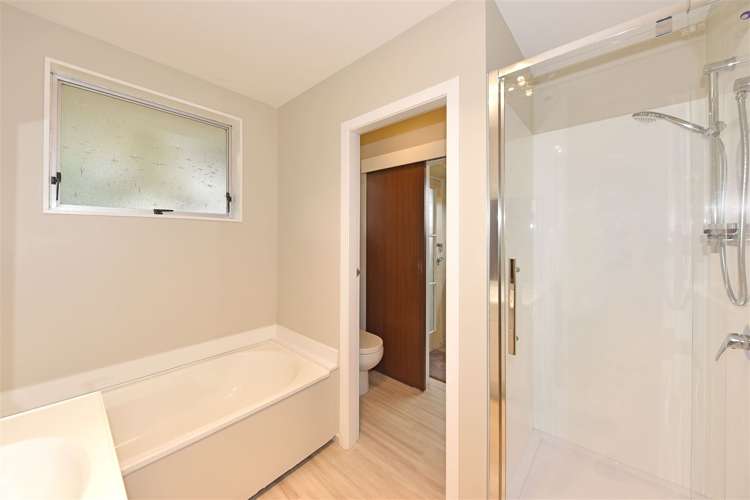 2/2 Loreto Place Hornby_8