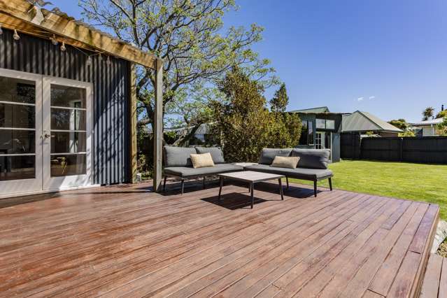 Sunny Beach Cottage