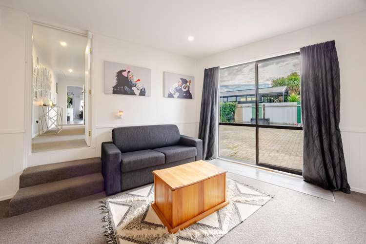 402 Park Road South Akina_15