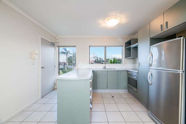 179/172 Mcleod Road Te Atatu South_2