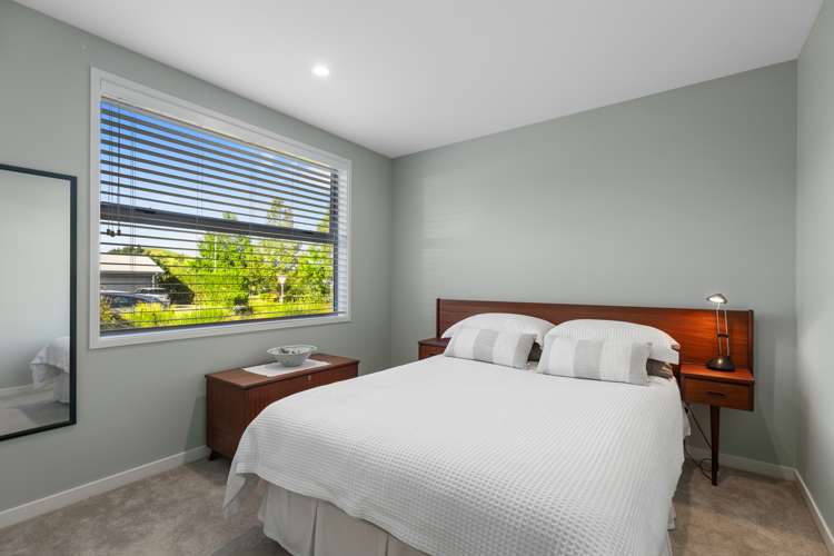 1 Ellesmere Close Pyes Pa_19