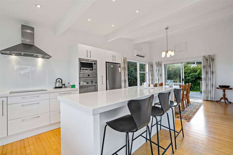 17 Edgerton Road Te Atatu Peninsula_5