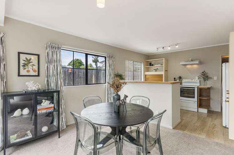9a Dasent Street Karori Central_7