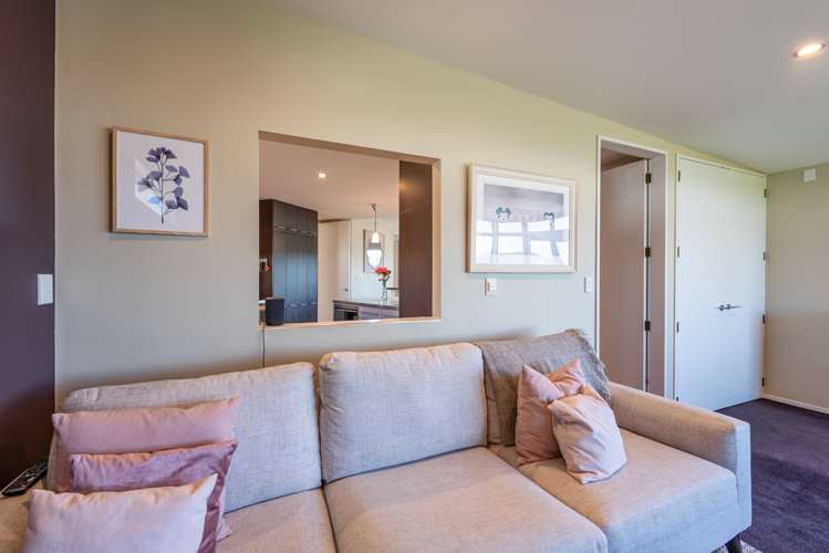 9 Caughley Grove Karori_18